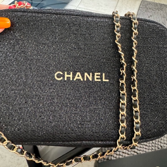 Two Chanel makeup bags 💄🎁💋 - Picture 7 of 8